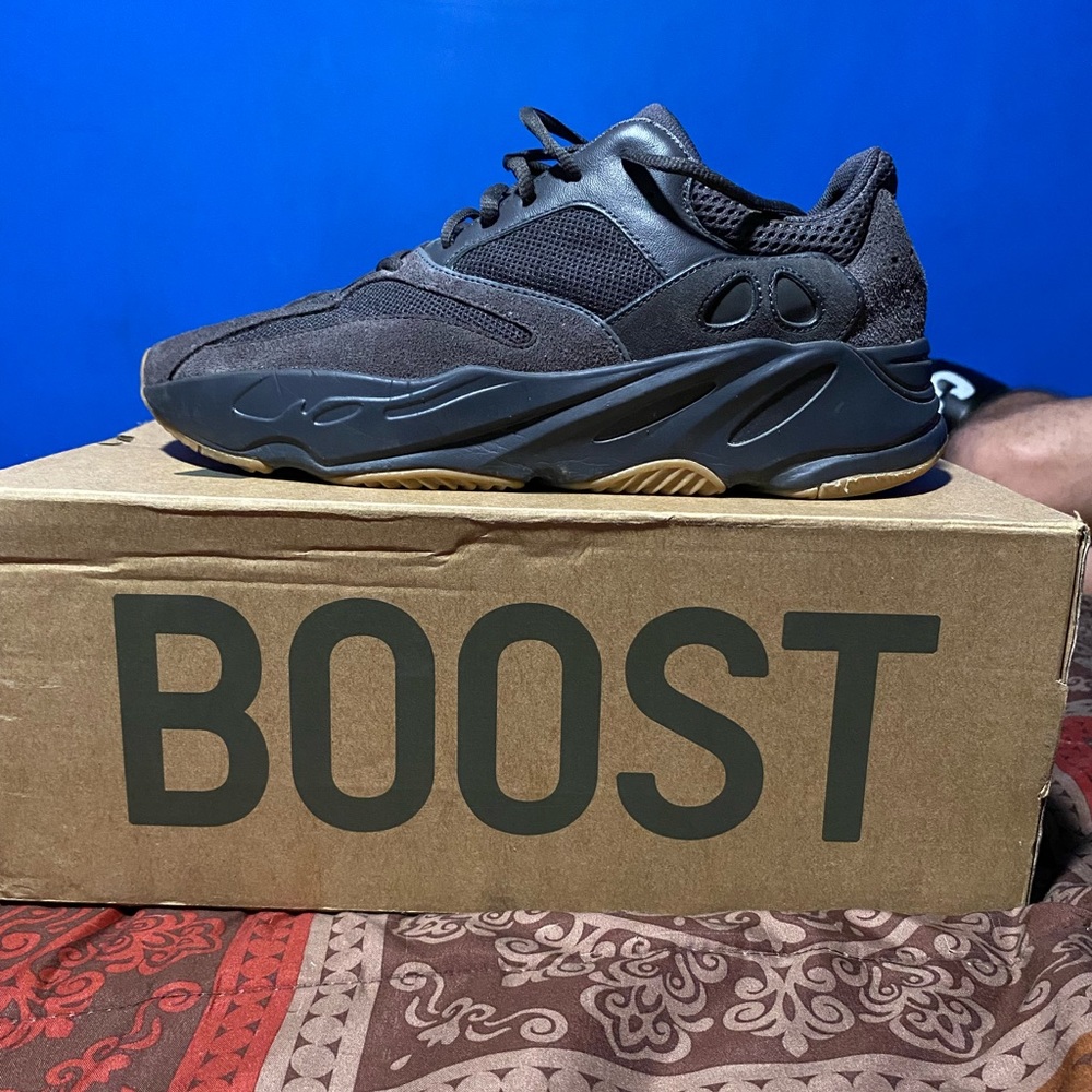 Yeezy 700 Utility Blacks